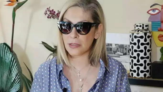 Έφη Σαρρή: «Το τελευταίο διάστημα νιώθω ότι είμαι 110 ετών» (BINTEO)