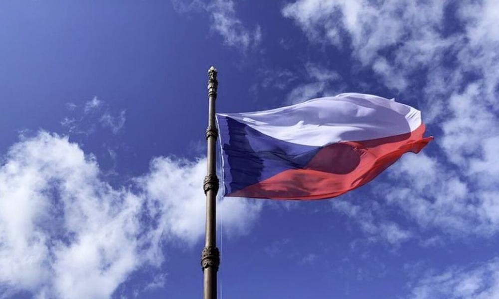 Τσεχία: Η κάτω Βουλή ενέκρινε τη βραδύτερη αύξηση των συντάξεων για τον περιορισμό του δημοσιονομικο