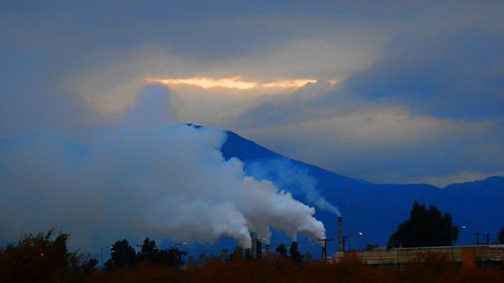Νέο ρεκόρ κατέγραψαν το 2022 οι εκπομπές CO2 που συνδέονται με την ενέργεια