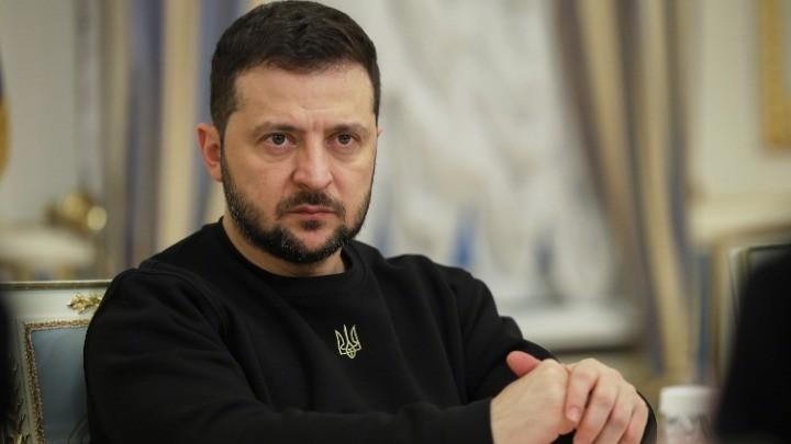 Ζελένσκι: «Ο στρατός δίνει μια οδυνηρή και δύσκολη μάχη στο Ντονμπάς»