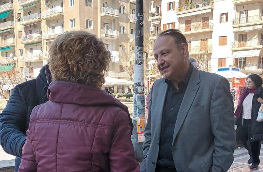 Αυτοψία Στ. Αγγελούδη στην πλατεία Ναυαρίνου: «Εικόνες παρακμής και εγκατάλειψης στην καρδιά της πόλης» (ΦΩΤΟ)