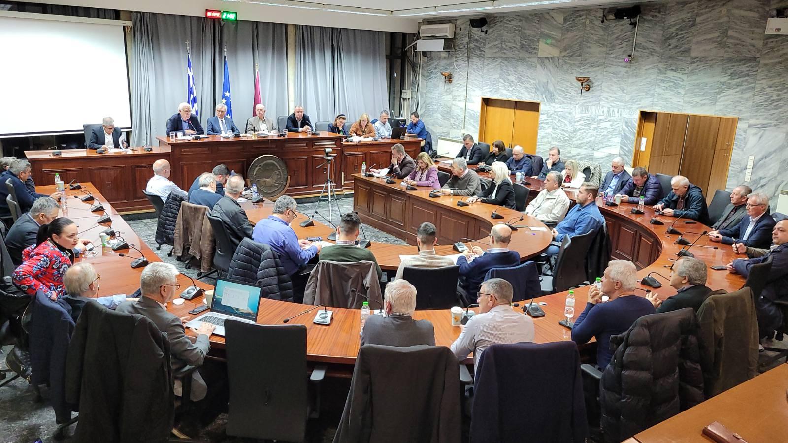 Η Λάρισα «δεμένη» στις ράγες των τρένων: Μελέτη σκοπιμότητας που θα δώσει εφικτές και υλοποιήσιμες λύσεις, πρόκριναν οι φορείς της πόλης