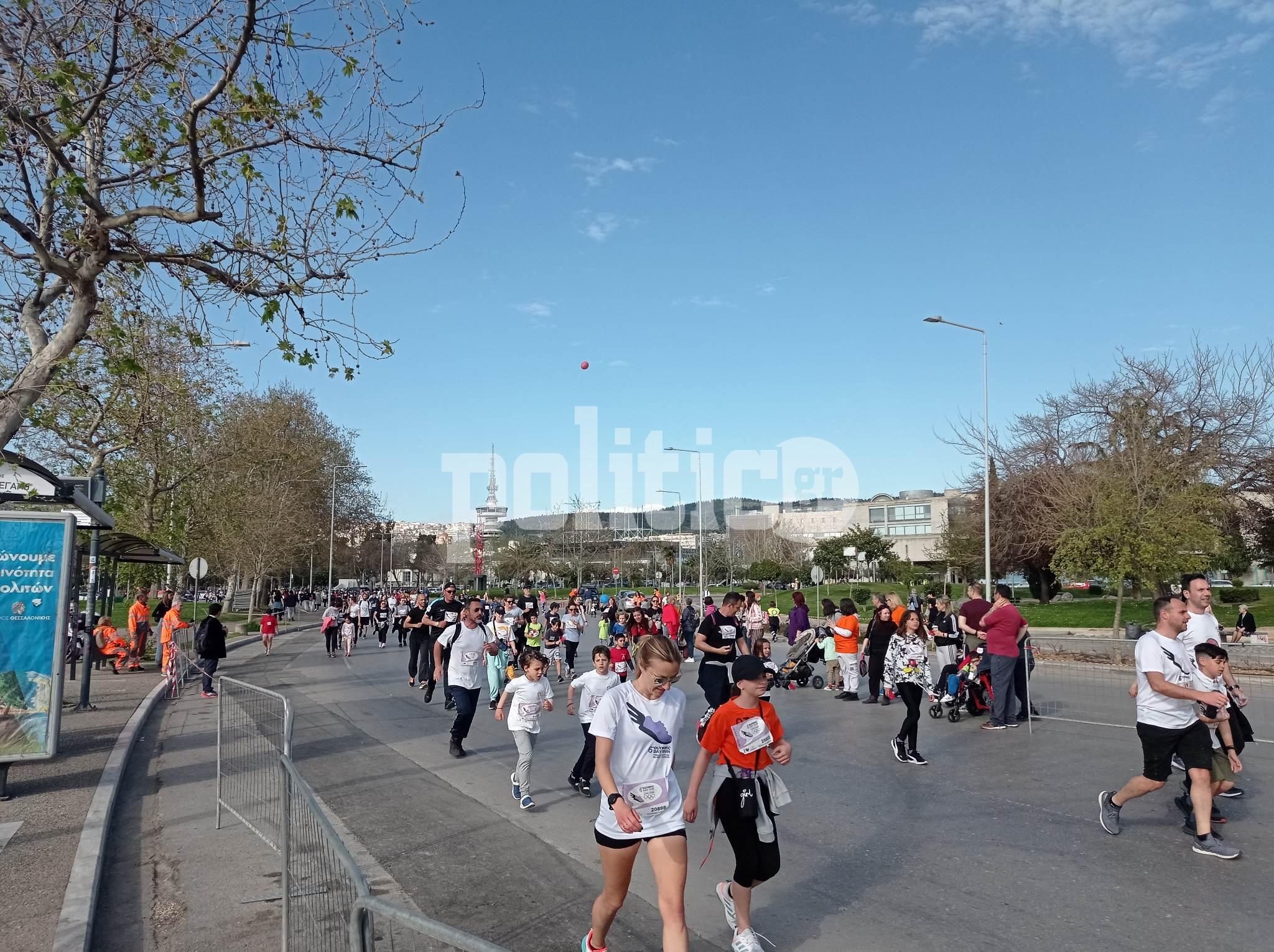 Θεσσαλονίκη: Μικροί και μεγάλοι δρομείς τρέχουν στο 6ο Olympic Day Run (ΦΩΤΟ-ΒΙΝΤΕΟ)