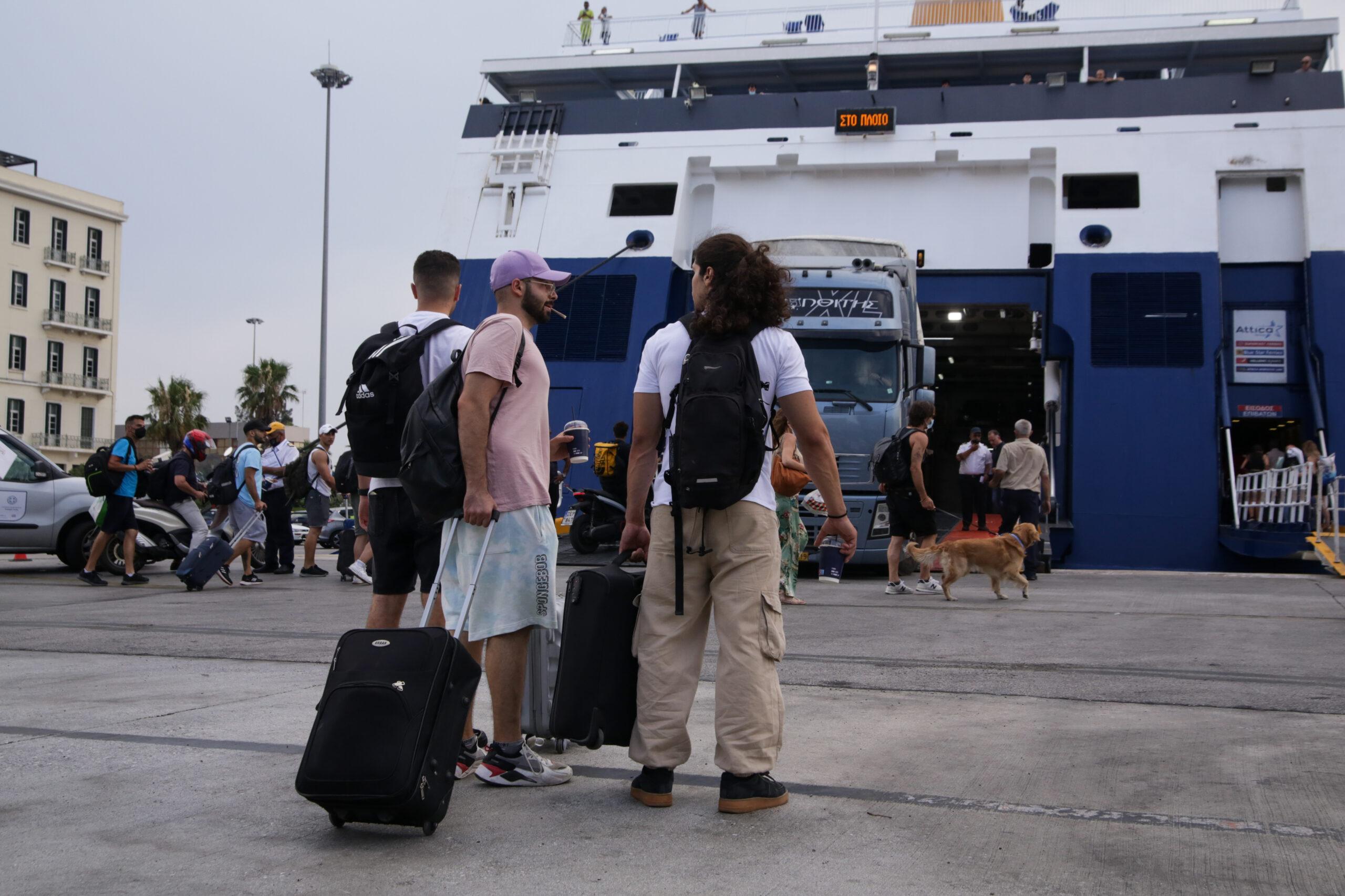 Τριήμερο Πρωτομαγιάς: Αναχωρούν οι εκδρομείς – Αυξημένη η κίνηση