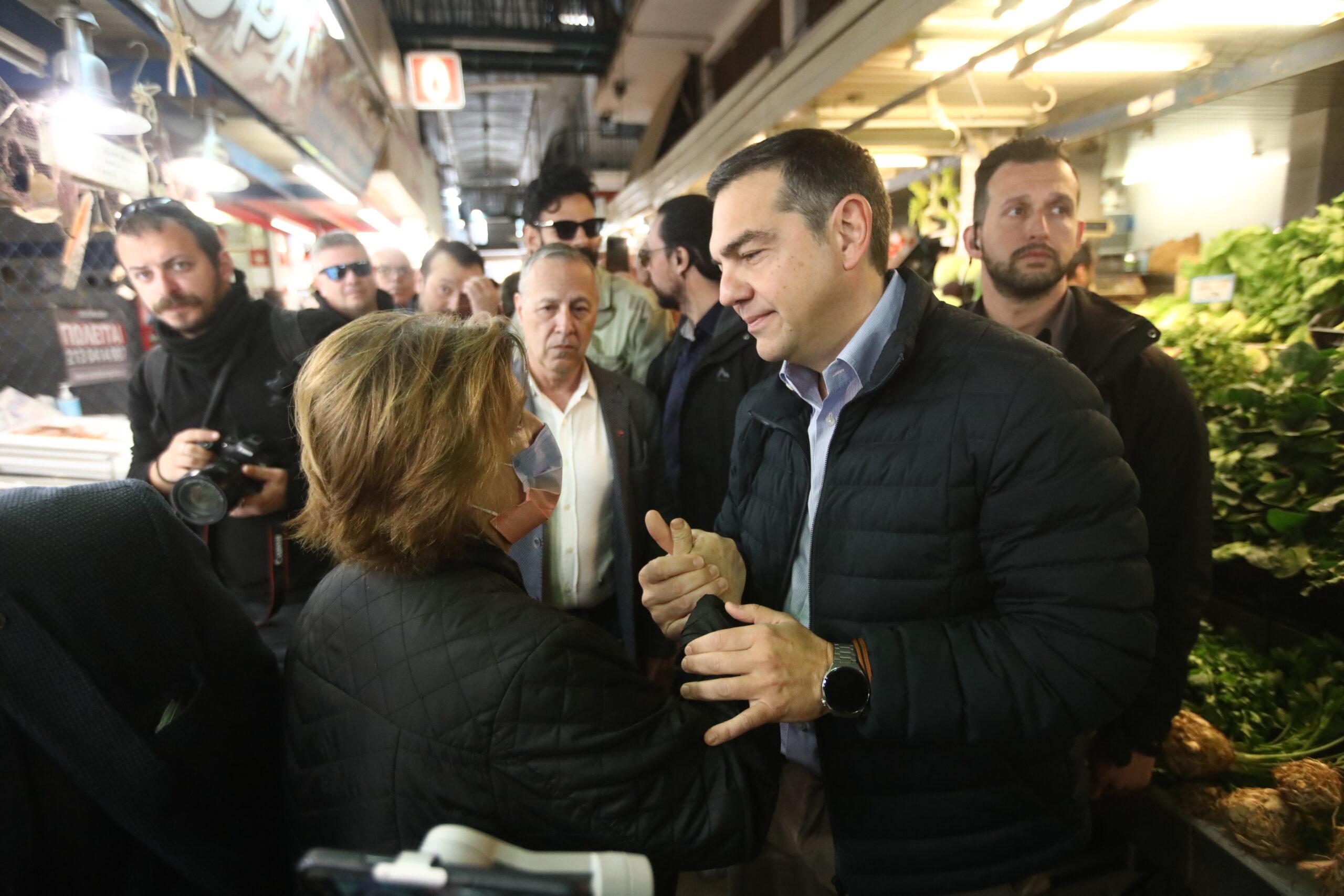 Τσίπρας: «Αυτό θα είναι το τελευταίο Πάσχα που το τραπέζι στο σπίτι θα είναι τόσο φτωχό»