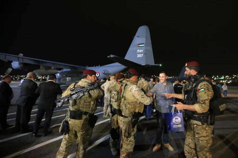 Σουδάν: Απεγκλωβίστηκαν ακόμα δέκα Έλληνες – Μεταφέρθηκαν με ασφάλεια στο Τζιμπουτί