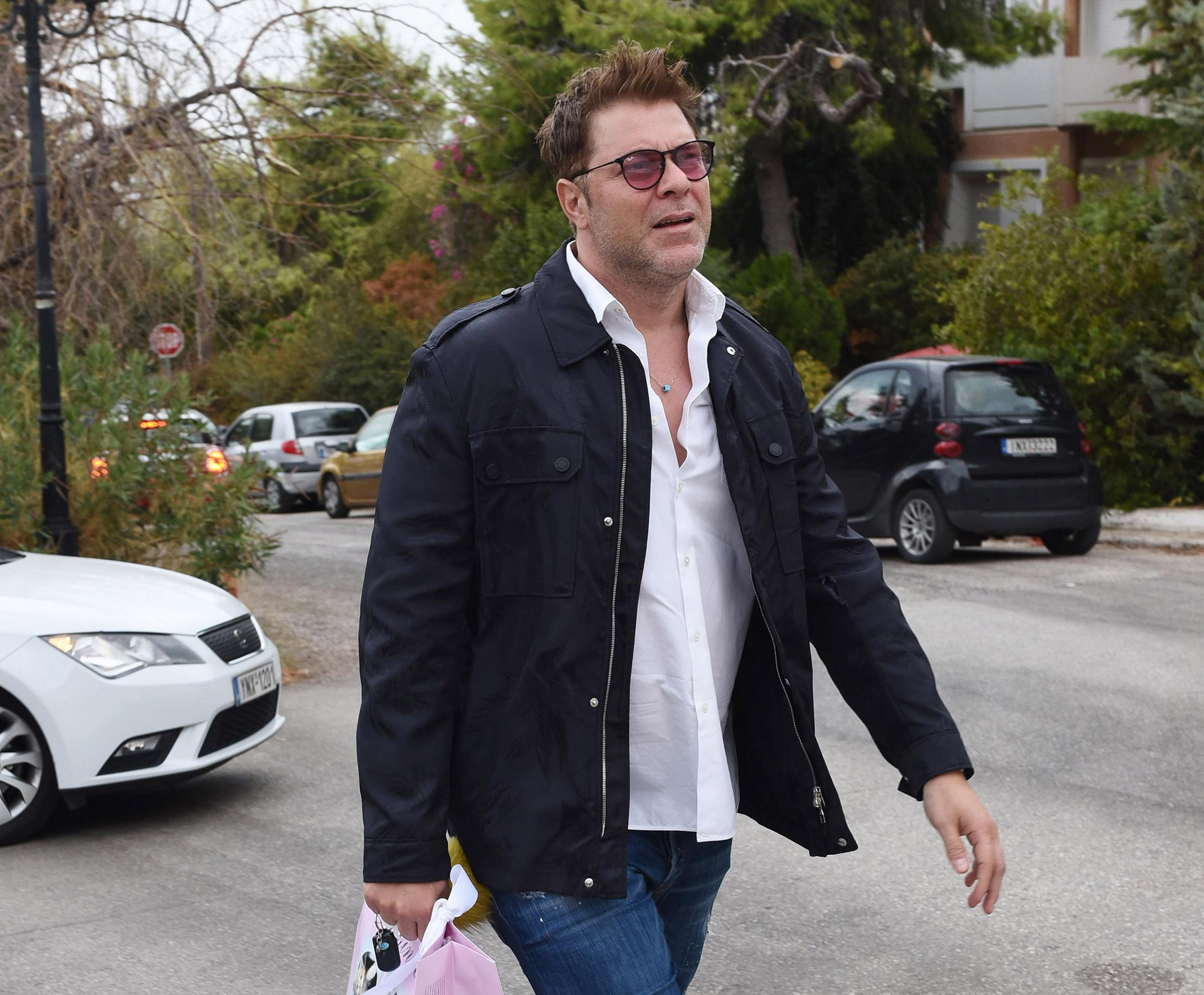 Άγνωστοι έκλεψαν τη μηχανή του Χρήστου Χολίδη – «Θα σας βρω» προειδοποιεί ο τραγουδιστής