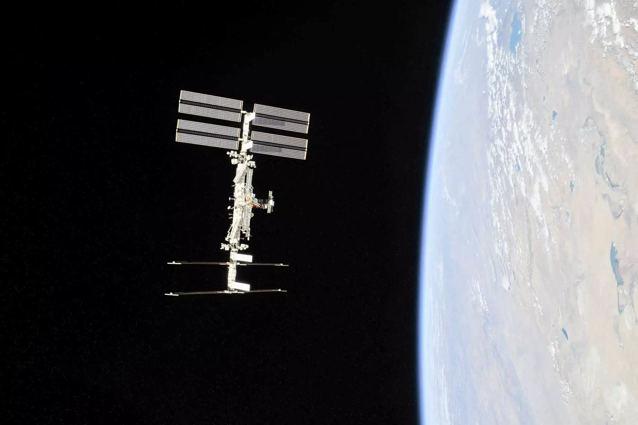 NASA: Ο «νεκρός» δορυφόρος RHESSI πέφτει στη Γη – Πόσο πιθανό είναι ένα δυστύχημα