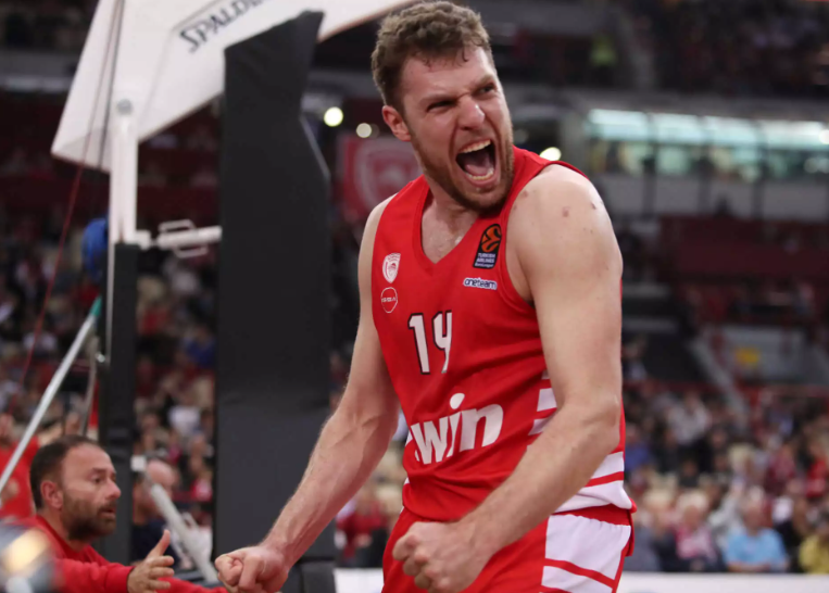 Ολυμπιακός – Μπασκόνια 86-78: Νίκησε με εκπληκτικό Βεζένκοφ και πήρε ιστορική πρωτιά στη Euroleague