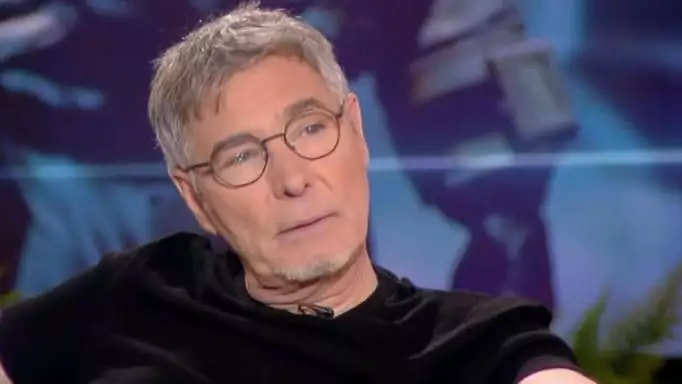 Θοδωρής Αθερίδης: «Δεν έχω ταμπού με τα ψυχοφάρμακα, είπα στον γιατρό ότι δεν θέλω να τα κόψω ποτέ στη ζωή μου»