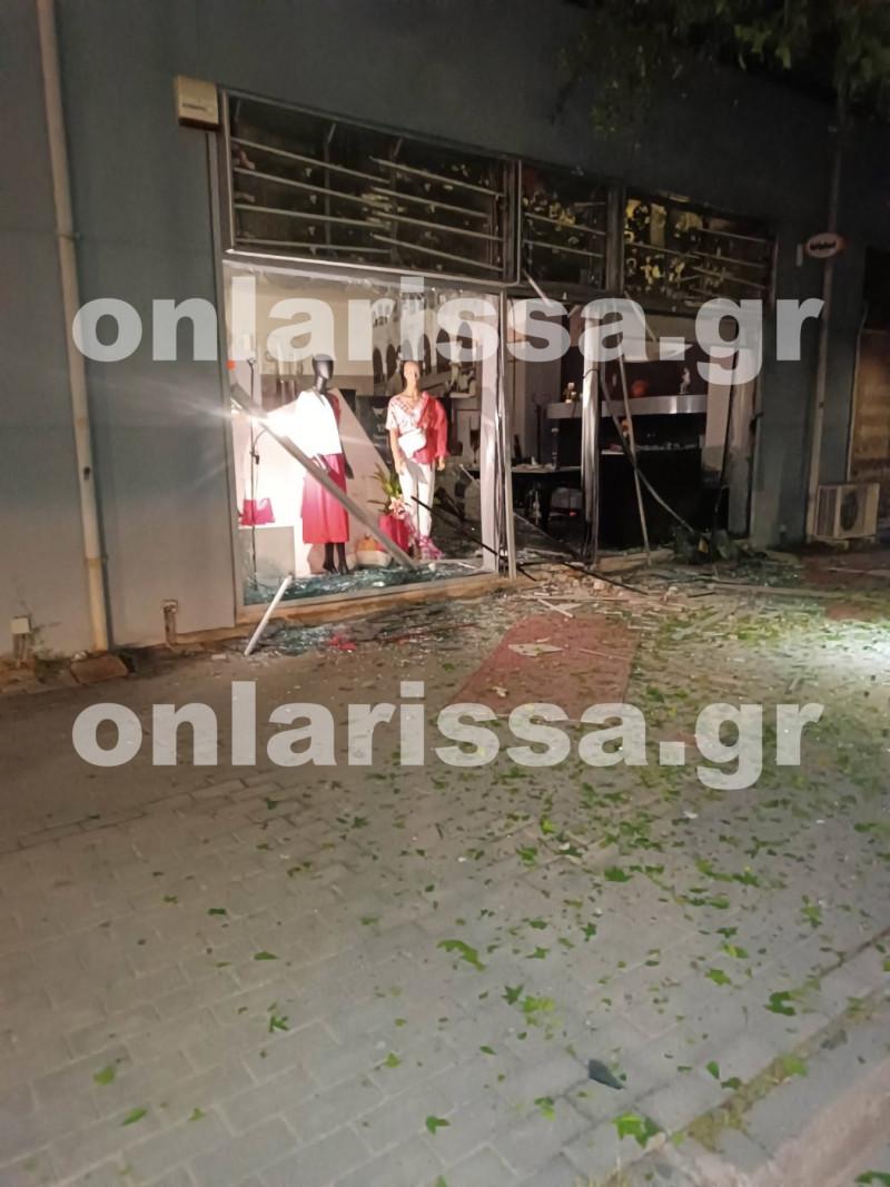 Λάρισα: Σε μαγαζί του υπεύθυνου διαιτησίας της ΕΟΚ η επίθεση με εκρηκτικούς μηχανισμούς