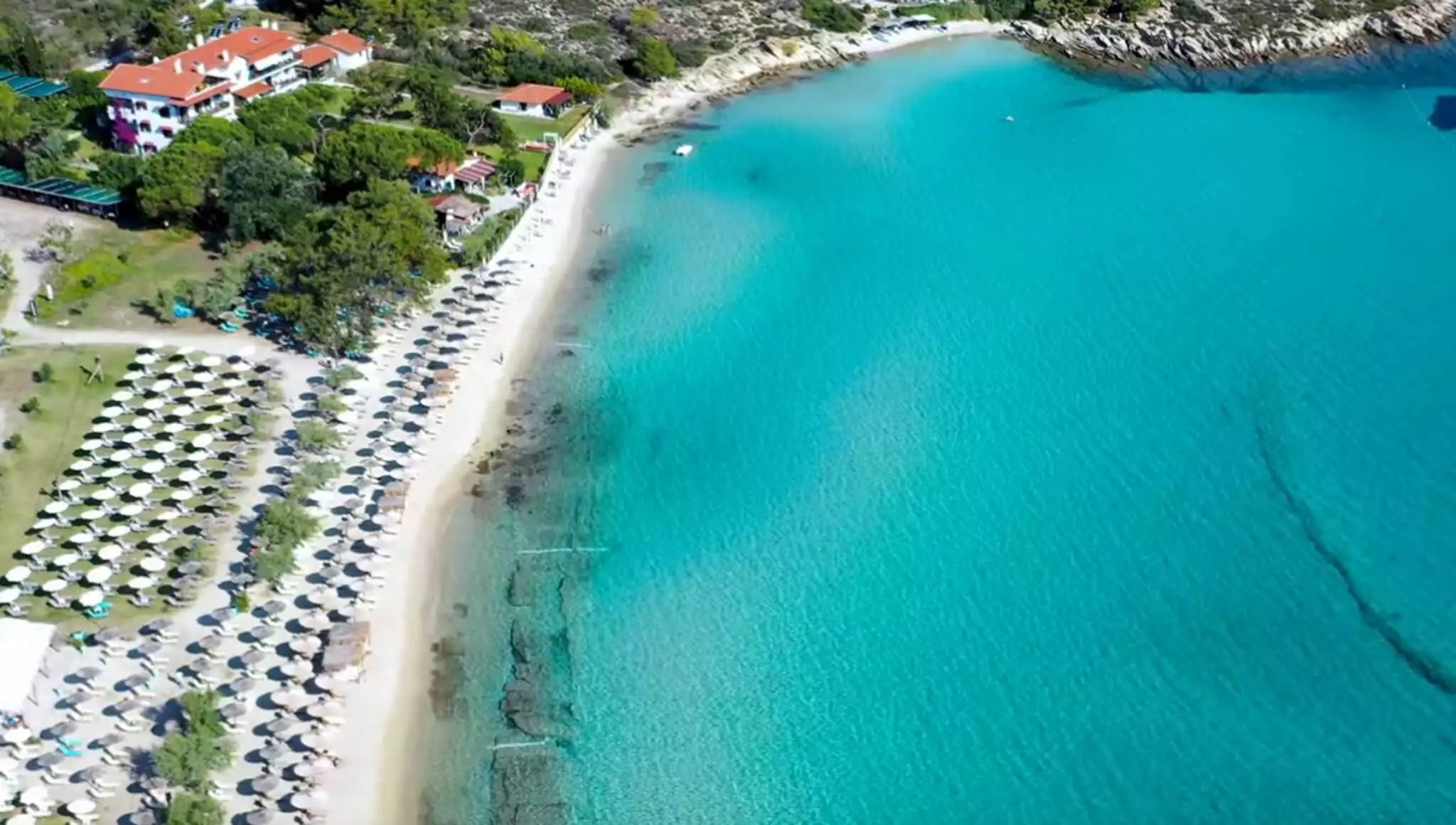 Οι καλύτερες παραλίες για το 2023 στην Ελλάδα