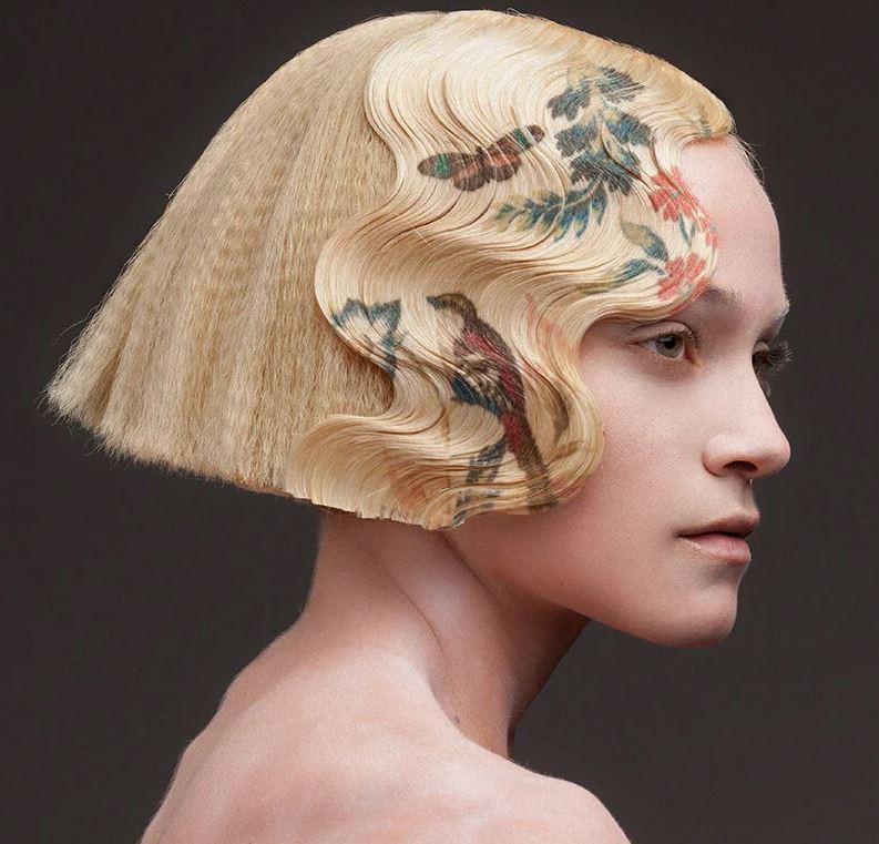 Έκθεση στο Παρίσι για «τα μαλλιά και τις τρίχες» στον δυτικό κόσμο (ΦΩΤΟ)