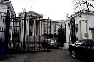 Μόσχα: Θα υποβάλει επίσημη διαμαρτυρία για την “κατάληψη” του σχολείου της πρεσβείας της στη Βαρσοβία