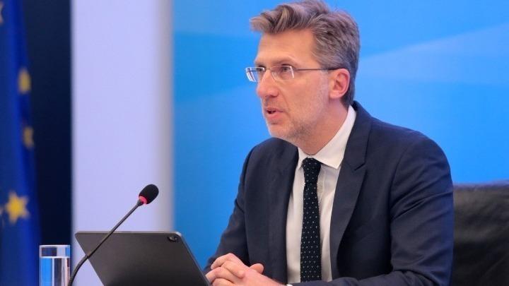 Άκης Σκέρτσος: Εξακολουθεί και φωνάζει ο κλέφτης για να φοβηθεί ο νοικοκύρης