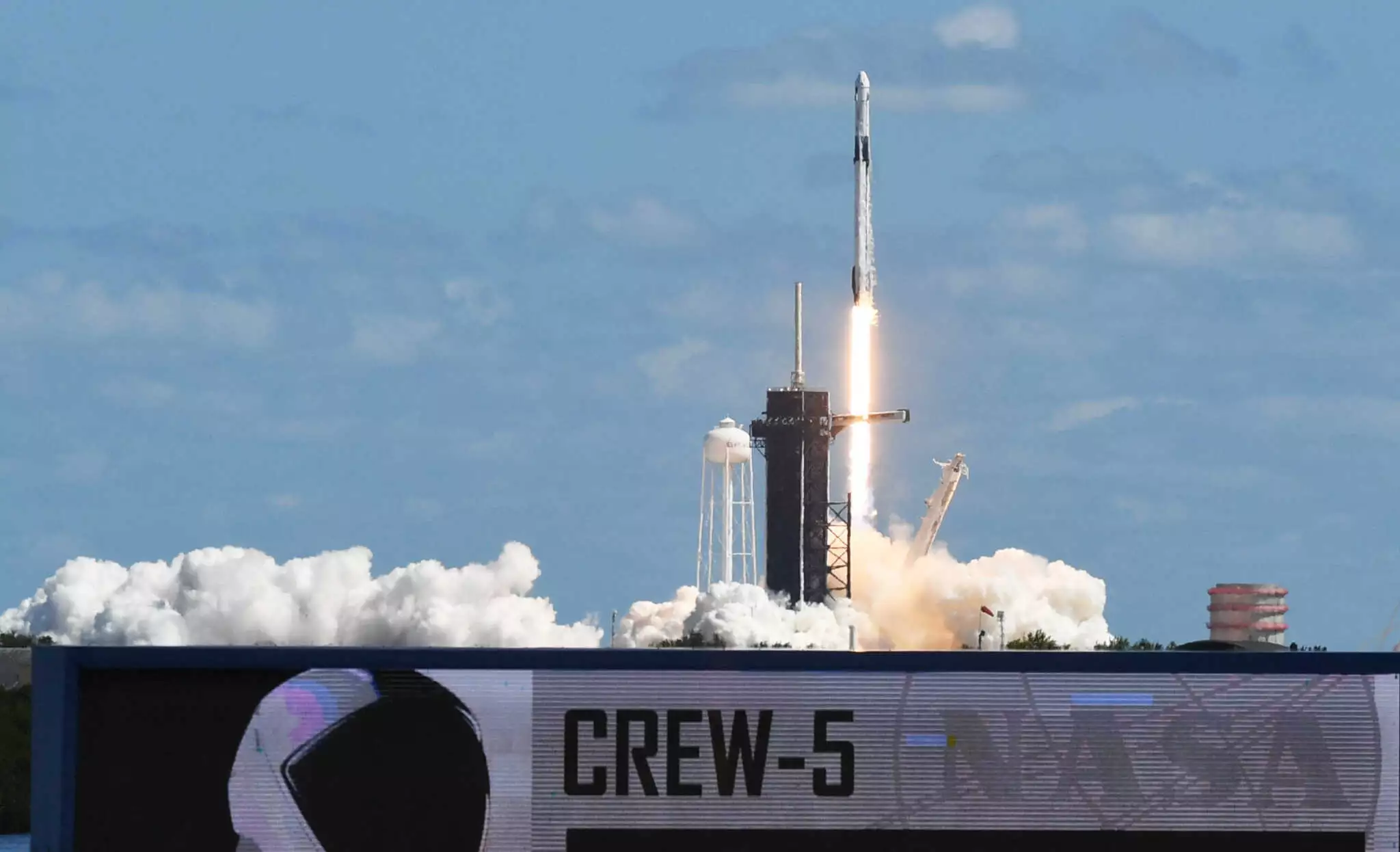 Hellas Sat: Δύο φοιτητές στην εκτόξευση του Falcon 9 της SpaceX