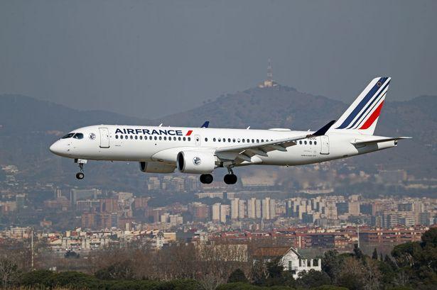 Γαλλία: Απαγόρευση σύντομων πτήσεων αλλά χωρίς αντίκρισμα