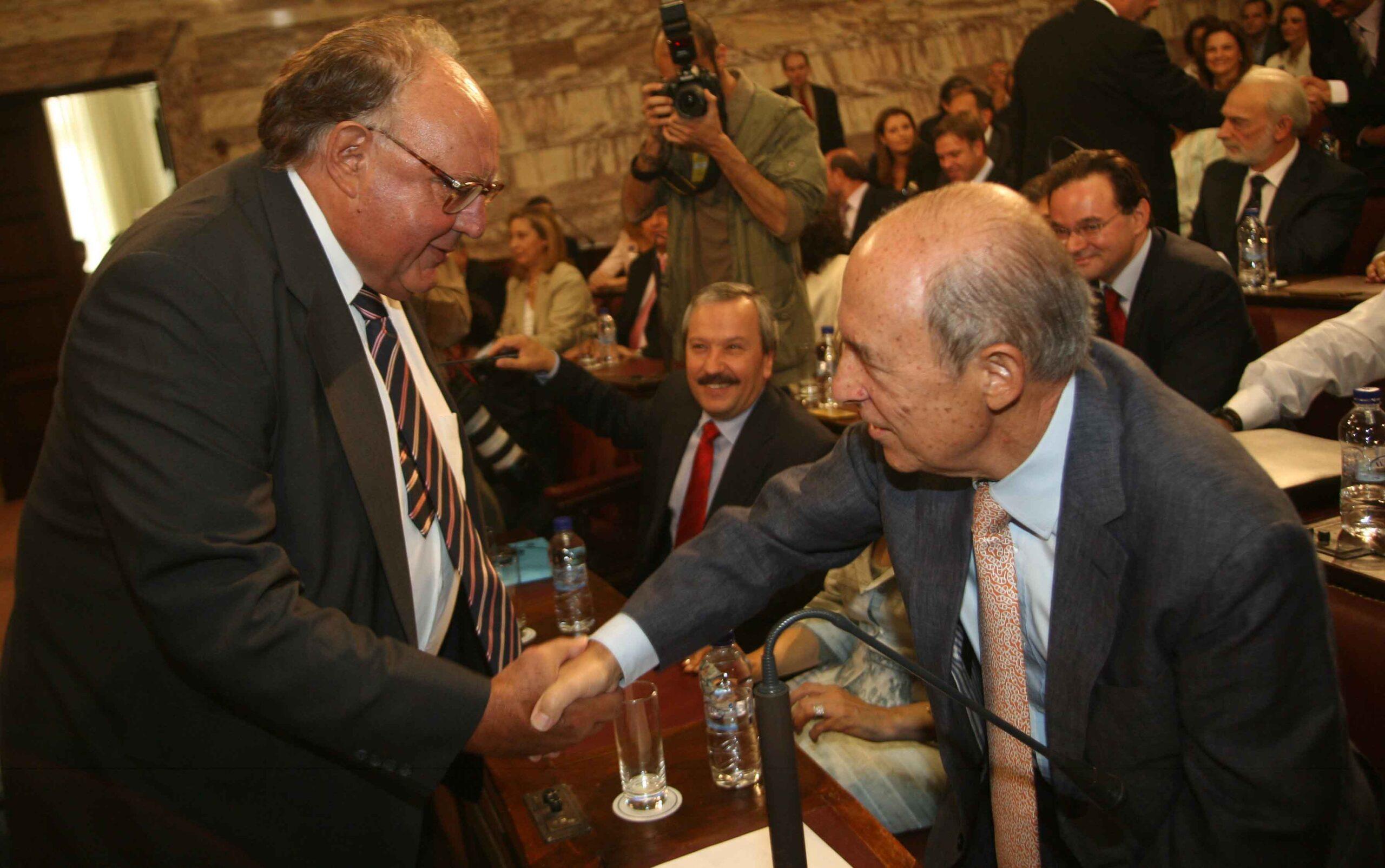 Κ. Σημίτης για Θ. Πάγκαλο: «Θα θυμόμαστε για πάντα τη συμβολή του»
