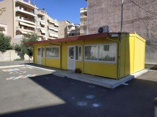 Μητέρα μαθητή που τραυματίστηκε στο σχολείο του μηνύει τον δήμαρχο και τον αντιδήμαρχο Παιδείας Κορδελιού – Ευόσμου