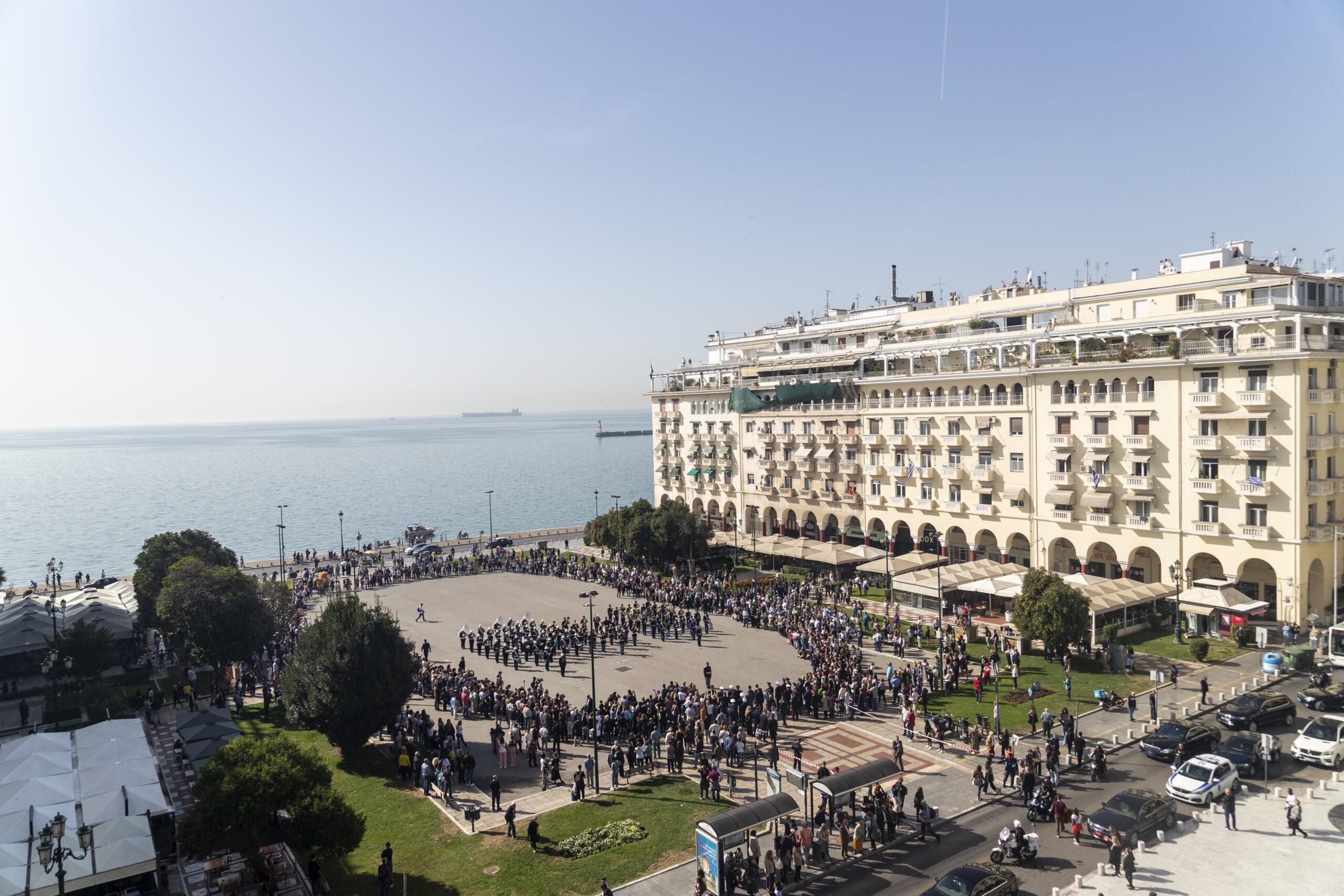 Θεσσαλονίκη: Εορταστικές εκδηλώσεις στην Αριστοτέλους για τα 94 χρόνια λαϊκών αγορών στην πόλη