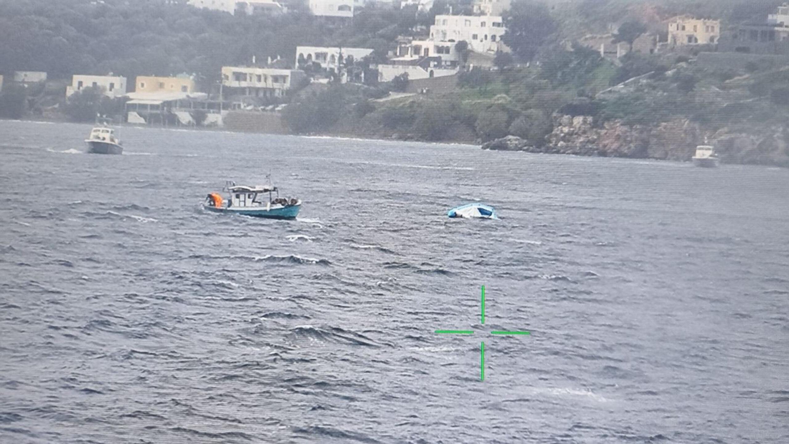 Τραγωδία στο Αιγαίο: Εντοπίστηκε σορός γυναίκας από το σκάφος που βυθίστηκε στη Μύκονο