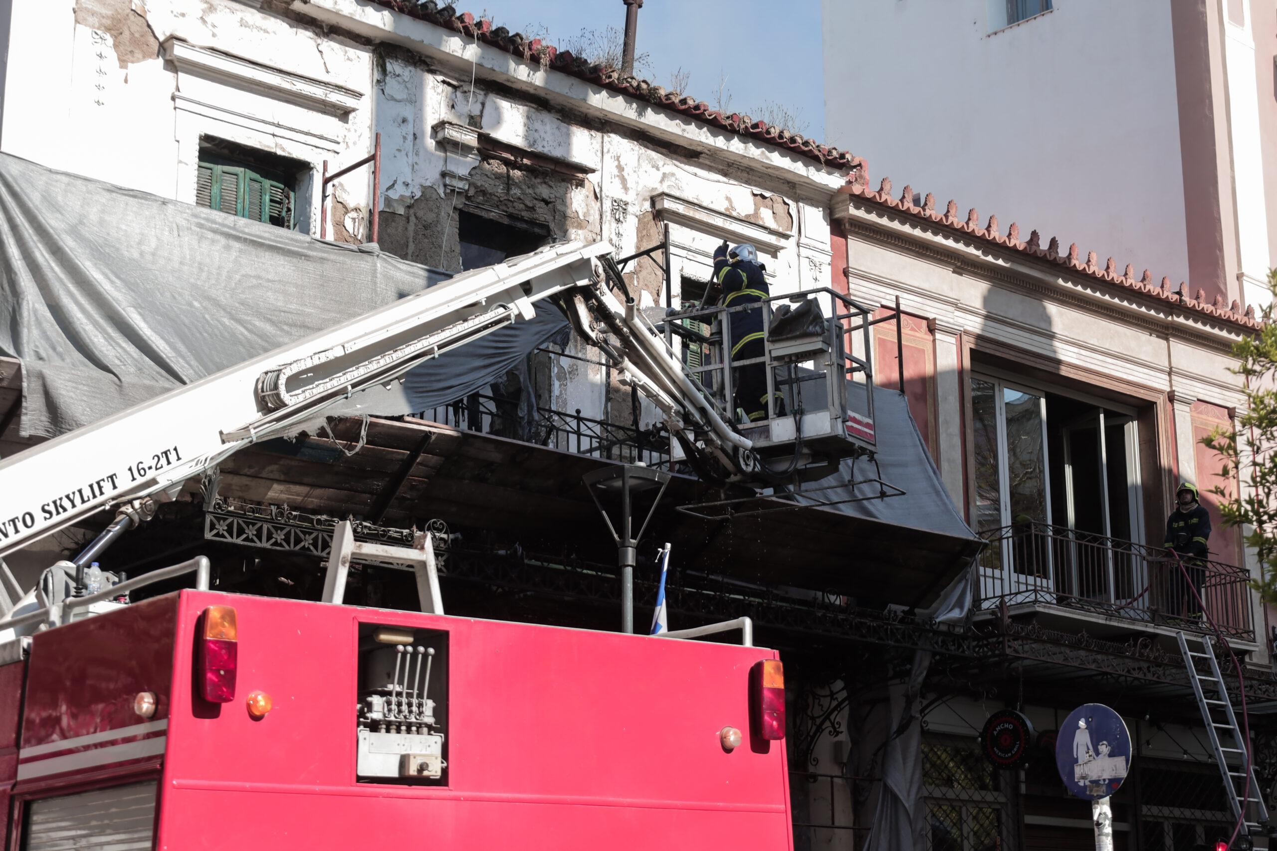 Αττική: Φωτιά σε υπόγειο στο Αιγάλεω – Εντοπίστηκε γυναίκα χωρίς τις αισθήσεις της
