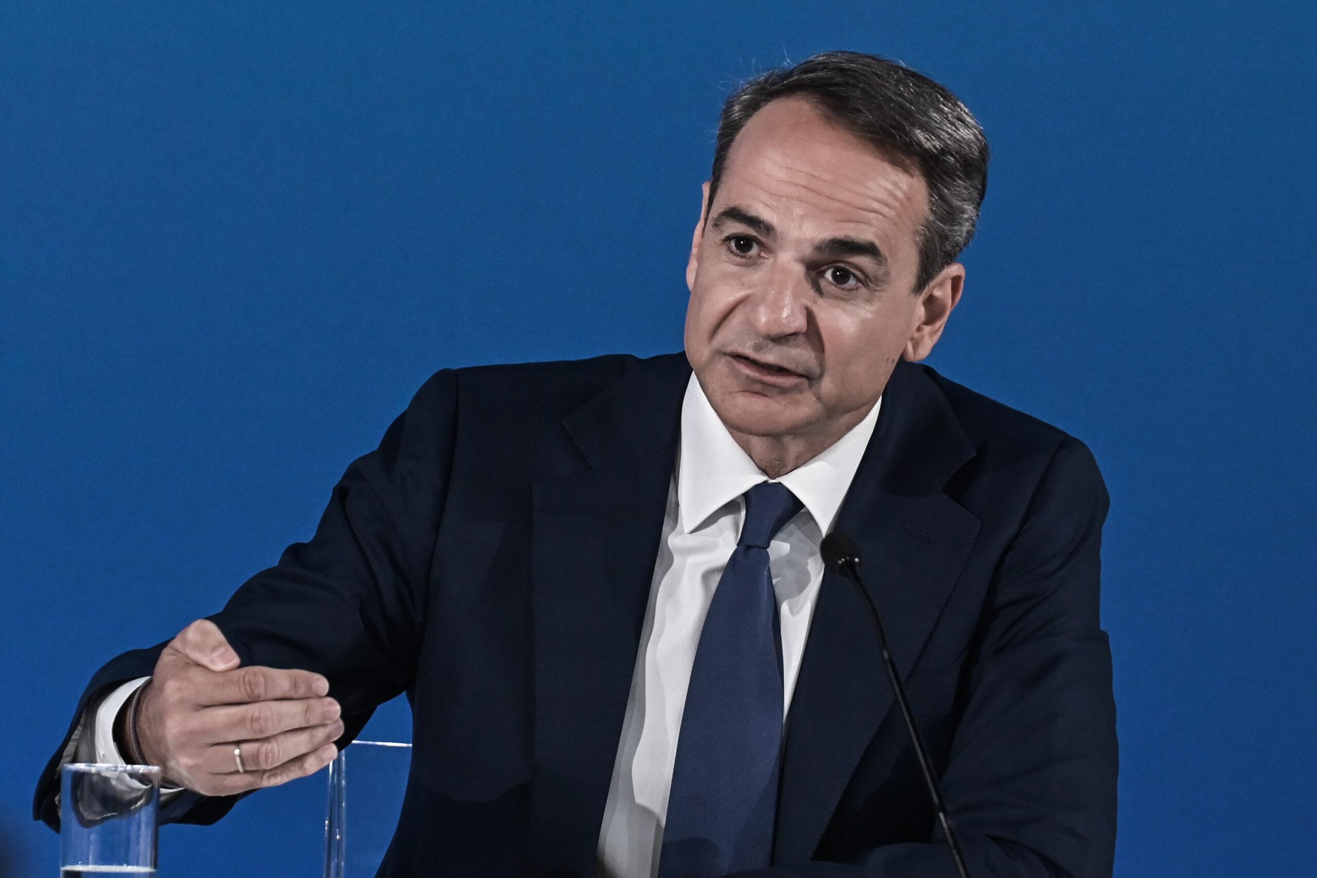 Μητσοτάκης στο Reuters: Ξέρω ότι πολλοί Έλληνες τα βγάζουν δύσκολα πέρα