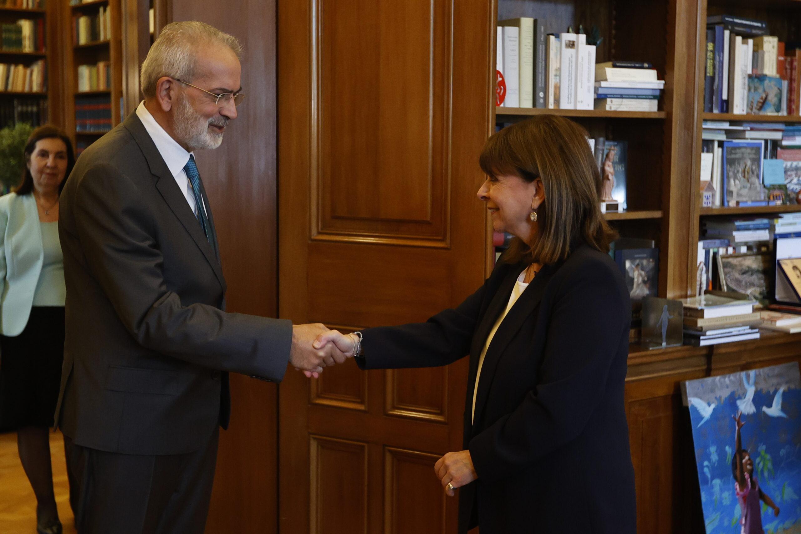 Επίσημο: Υπηρεσιακός πρωθυπουργός ο Ιωάννης Σαρμάς – Πήρε εντολή από την Κατερίνα Σακελλαροπούλου