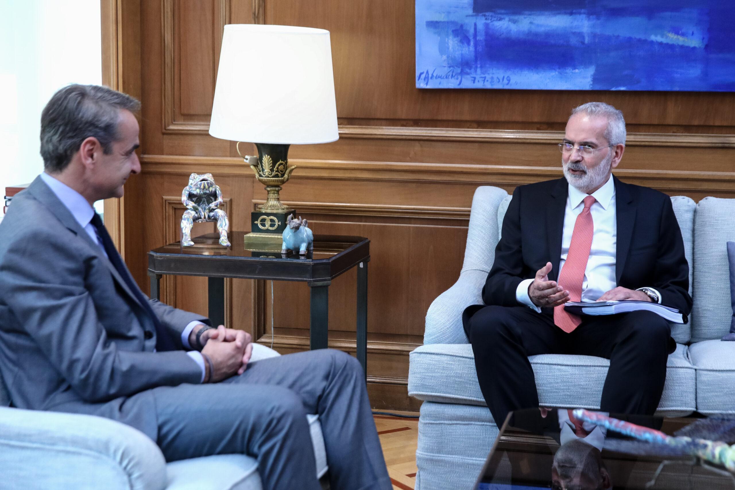Στο Μαξίμου ο Ιωάννης Σαρμάς – Τι του είπε ο Κυριάκος Μητσοτάκης