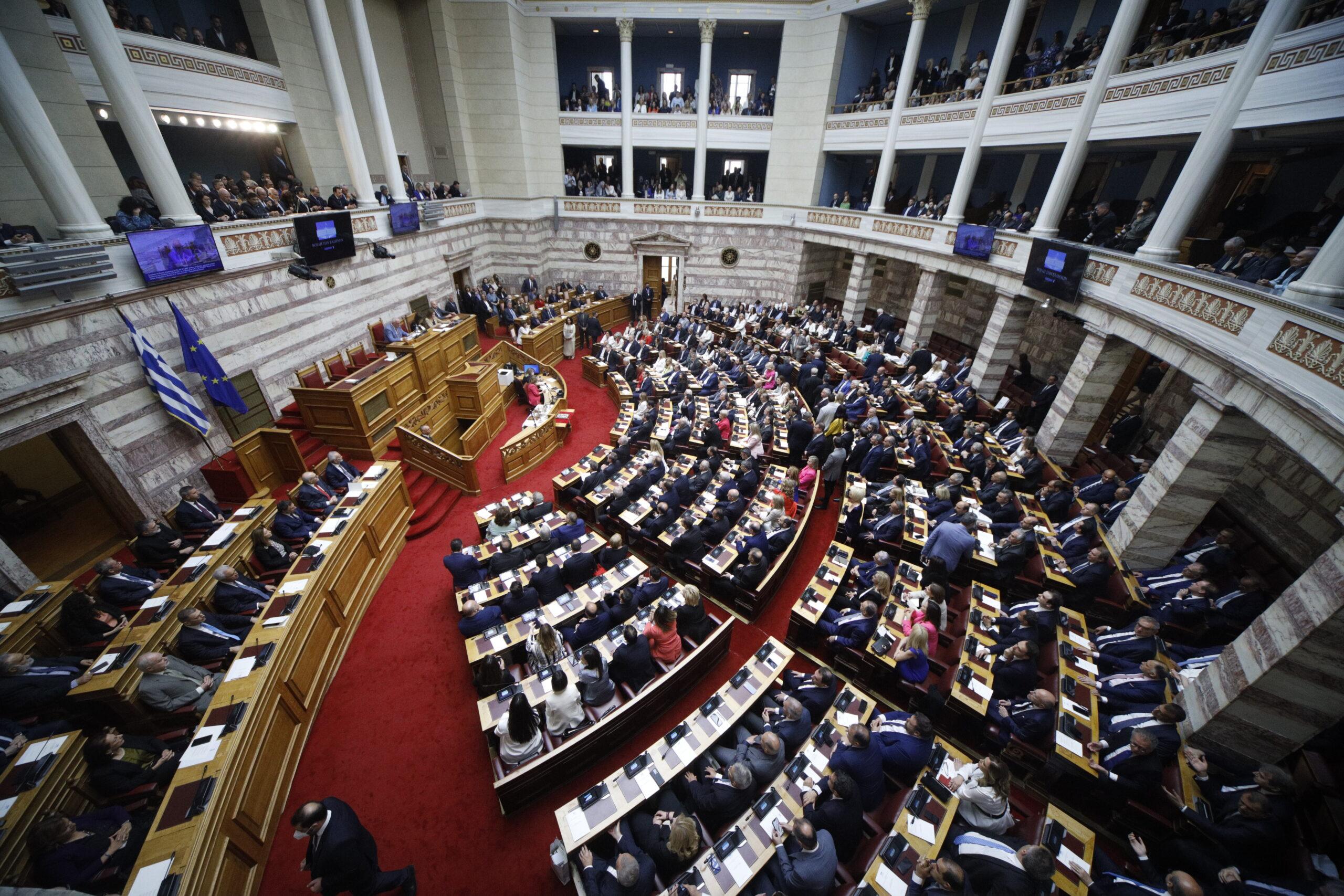 Την Τετάρτη ψηφίζεται η τροπολογία για το μεταναστευτικό στη Βουλή