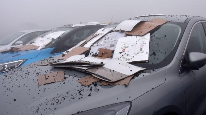 Σικελία: Εξερράγη η Αίτνα – Έκλεισε το αεροδρόμιο της Κατάνης