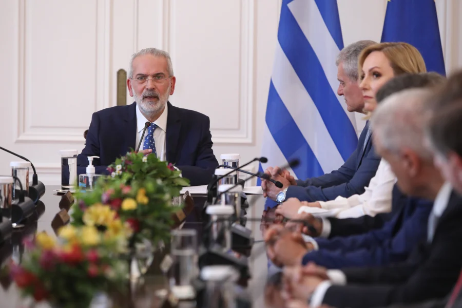 Συνεδριάζει στις 12:30 το υπουργικό συμβούλιο για την κάλπη της 25ης Ιουνίου