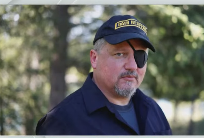 Σε κάθειρξη 18 ετών καταδικάστηκε ο ιδρυτής των Oath Keepers για την εισβολή στο Καπιτώλιο