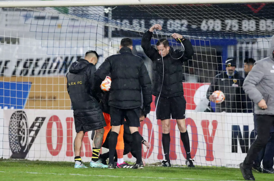 Μανούχος για τη μεζούρα στο Ατρόμητος – ΑΕΚ: «Μπορεί σαν εικόνα να φάνηκε περίεργη, αλλά ακολουθήσαμε τον κανονισμό»