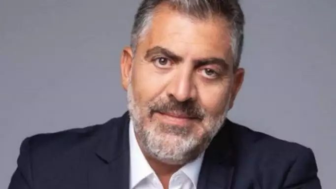 Γη της Ελιάς: Ο Δημοσθένης ζητάει διαζύγιο από την Ασπασία