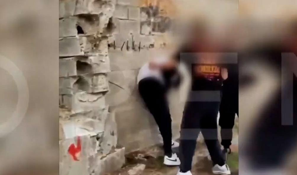 ΣΟΚ στο Μενίδι: Ανήλικη παρέα ξυλοκόπησε άγρια 16χρονο για να τον ληστέψει (ΒΙΝΤΕΟ)