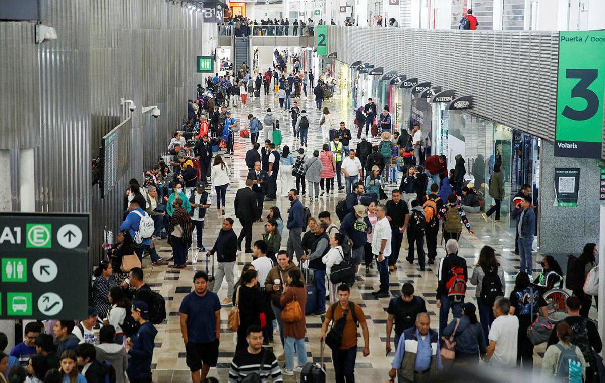 Μεξικό: Το αεροδρόμιο «Μπενίτο Χουάρες» ανέστειλε τη λειτουργία του λόγω της ηφαιστειακής τέφρας