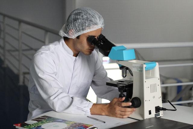 Νεκρός από μύκητα Candida auris στο Μιλάνο – Μόλις είχε επιστρέψει από την Ελλάδα