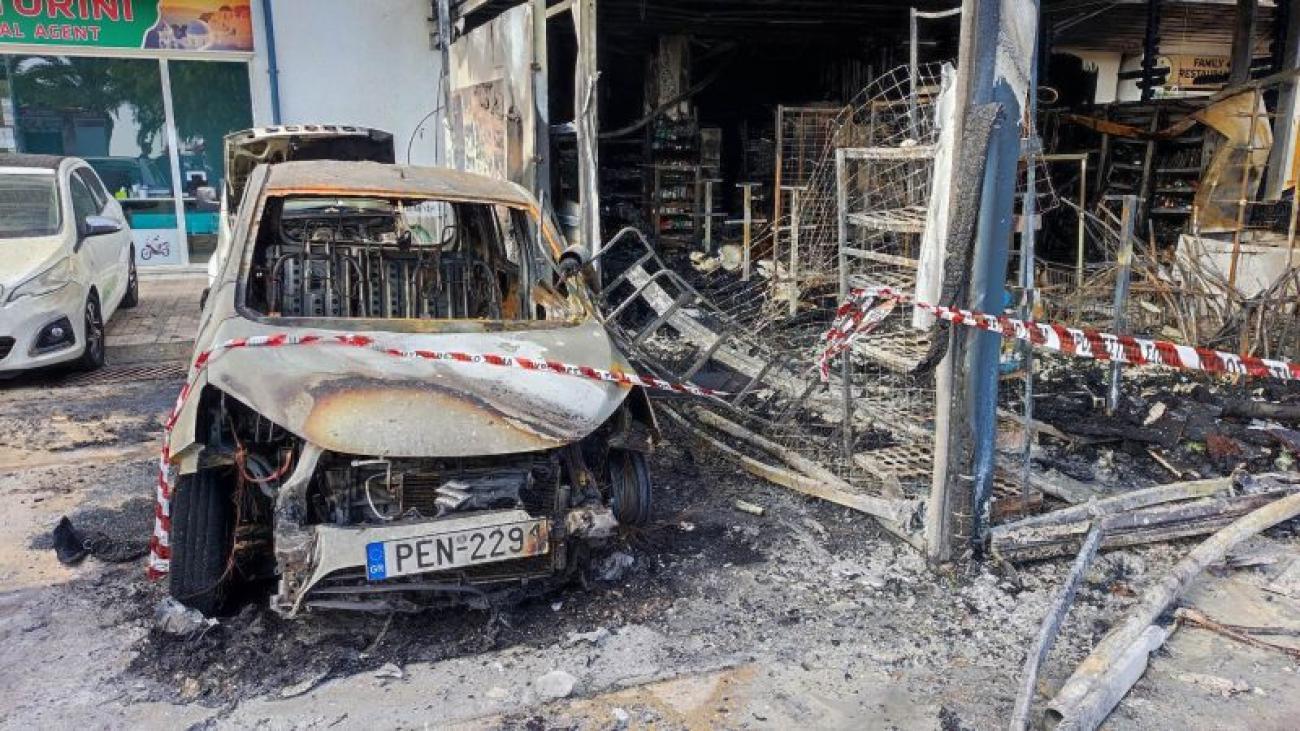 Κρήτη: Τεράστια καταστροφή σε σουπερμάρκετ από πυρκαγιά