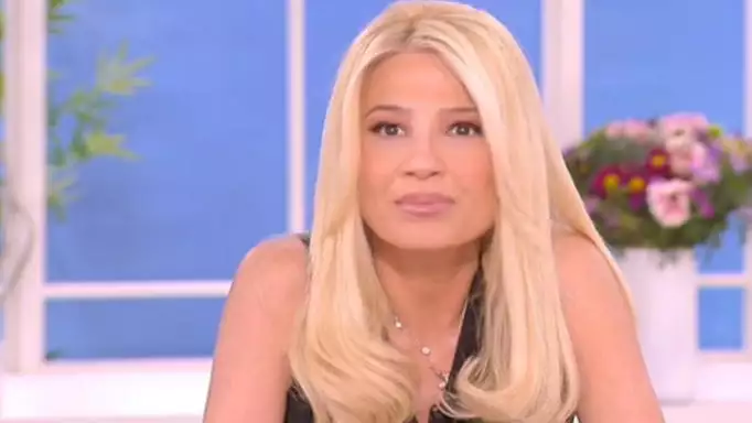 Σοκαρισμένη η Φαίη Σκορδά στον αέρα του ΣΚΑΙ: «Δεν το χωράει ο νους, απλά δεν θέλω να το πιστέψω»