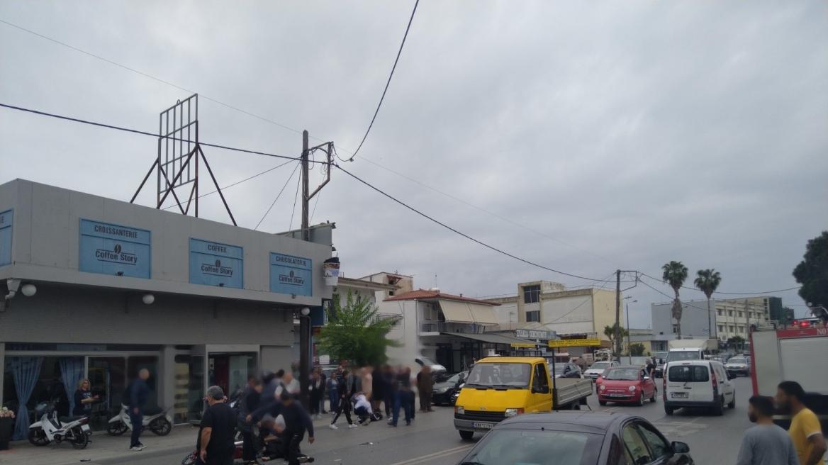 Καλαμάτα: Σύγκρουση ΙΧ με μηχανάκι – Τραυματίες οι 17χρονοι αναβάτες