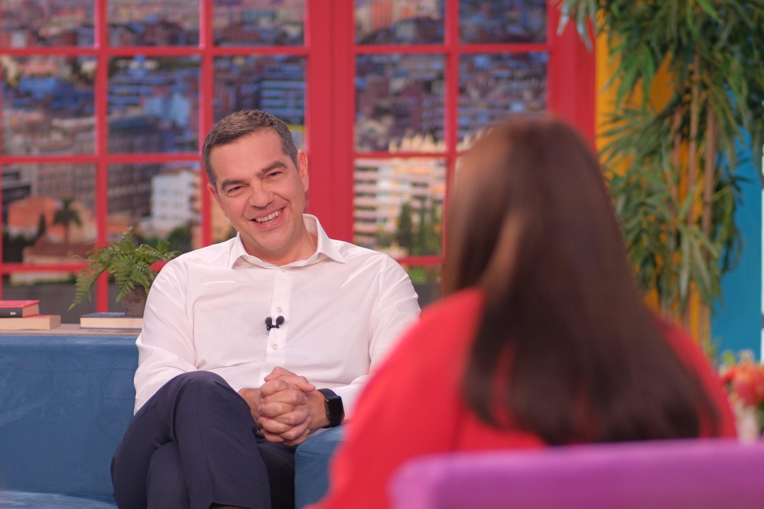 Aλ. Τσίπρας: Ο κ. Μητσοτάκης φοβάται πολύ μια ευθεία ερώτηση για τις υποκλοπές – Καρφιά και για Βαρουφάκη: Είχε το σχέδιο Σόιμπλε