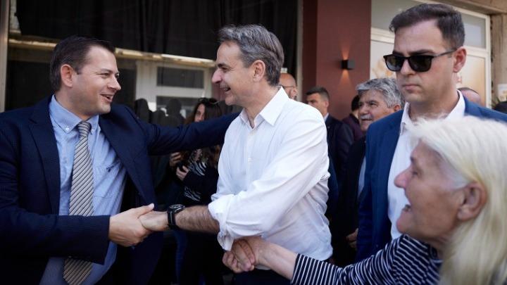 Ο Μητσοτάκης στο εργοτάξιο του αυτοκινητόδρομου Πάτρα – Πύργος στα Χανάκια Ηλείας ο Κυρ. Μητσοτάκης