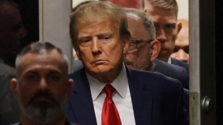 Βολές του Τραμπ κατά της Χάρις: «Είναι μια… τρελή της ριζοσπαστικής Αριστεράς»