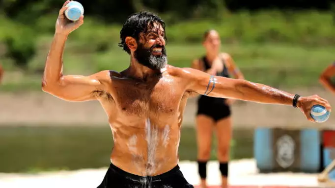 Survivor Spoiler: Ένα συγκινητικό έπαθλο επικοινωνίας και μία αποχώρηση έκπληξη