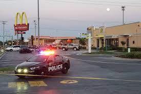 ΗΠΑ: Ένοπλος άνοιξε πυρ σε McDonald’s