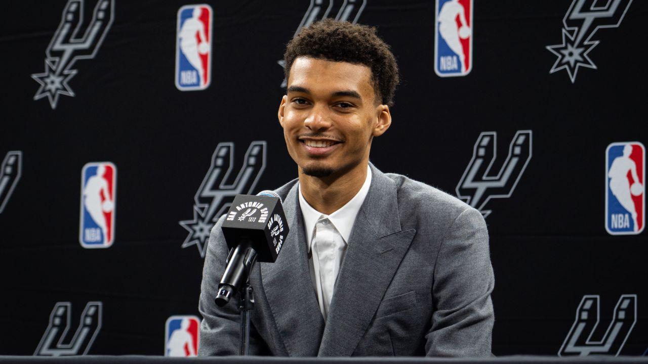 NBA: Ο Γουεμπανιάμα παρουσιάστηκε από τους Σπερς και αστόχησε σε όλα τα σουτ που εκτέλεσε (ΒΙΝΤΕΟ)