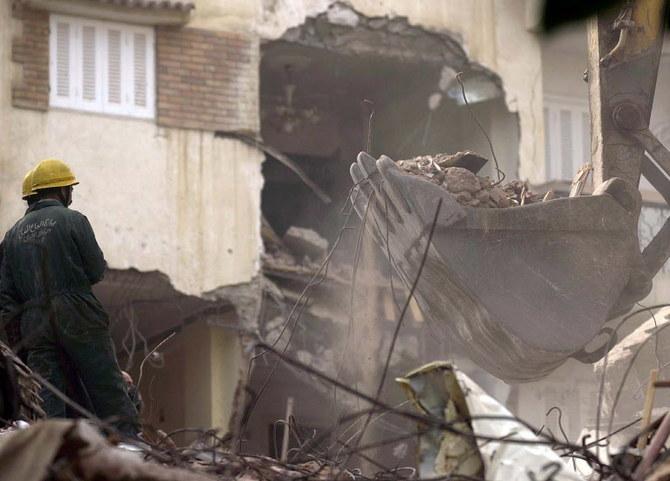 Αίγυπτος: Κατέρρευσε κτίριο 13 ορόφων – Πληροφορίες για πολλούς εγκλωβισμένους