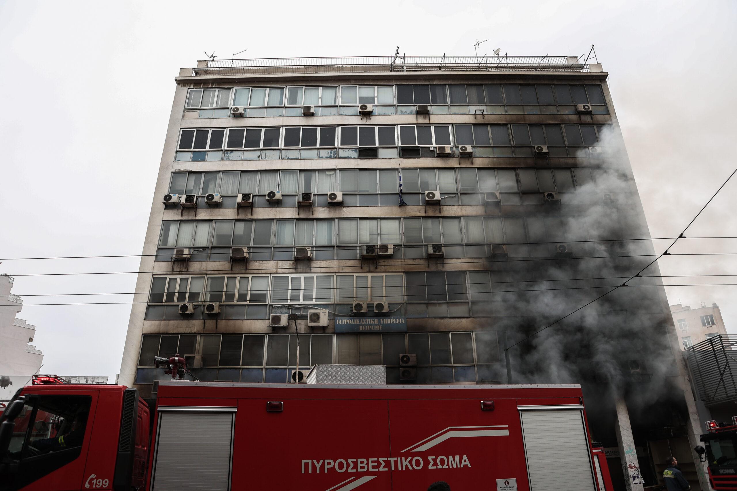 Αθήνα: Φωτιά σε διαμέρισμα στα Εξάρχεια