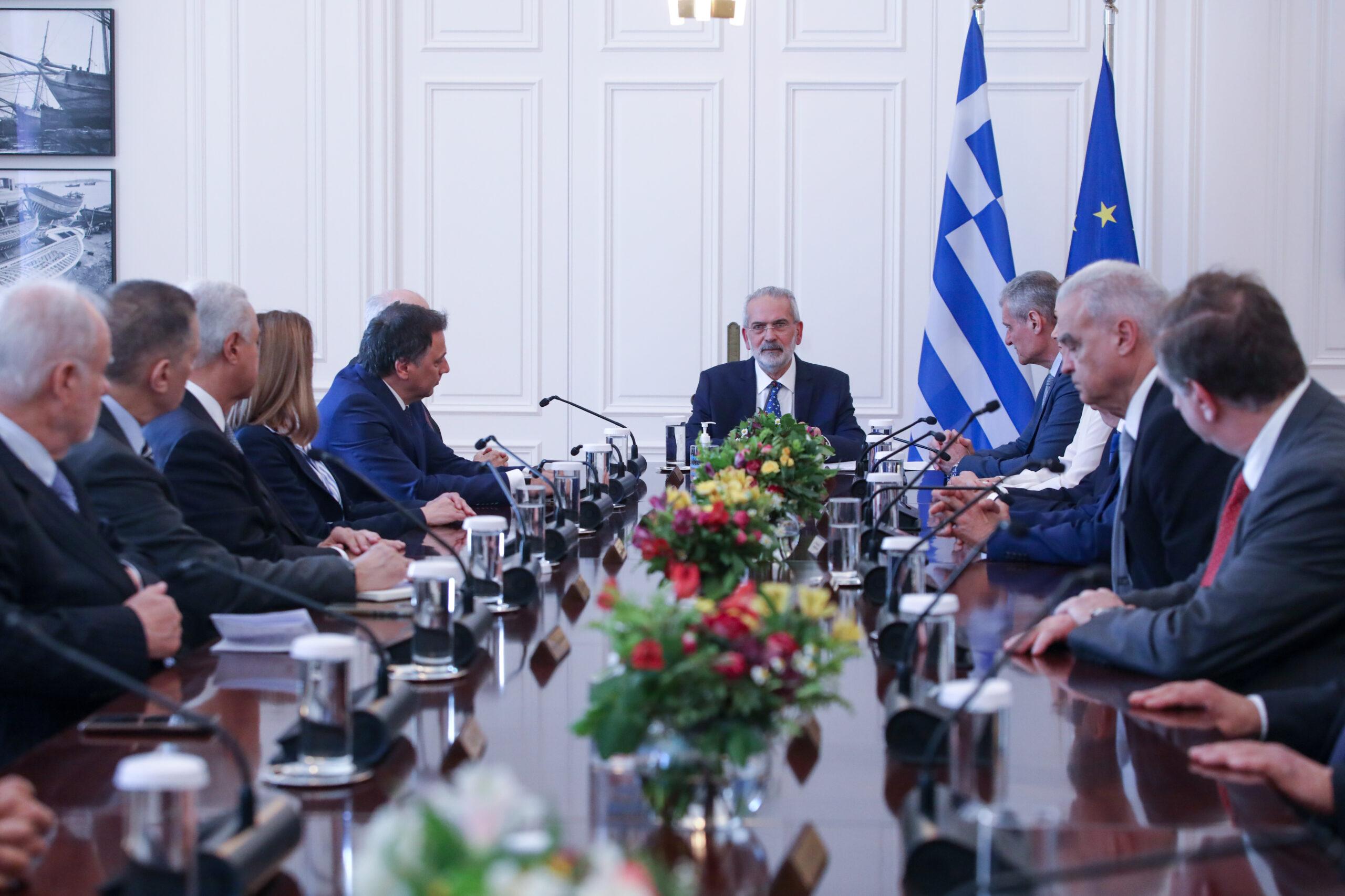 Πύλος: Ευρεία σύσκεψη υπό τον Ιωάννη Σαρμά για τα δικαιώματα των ναυαγών